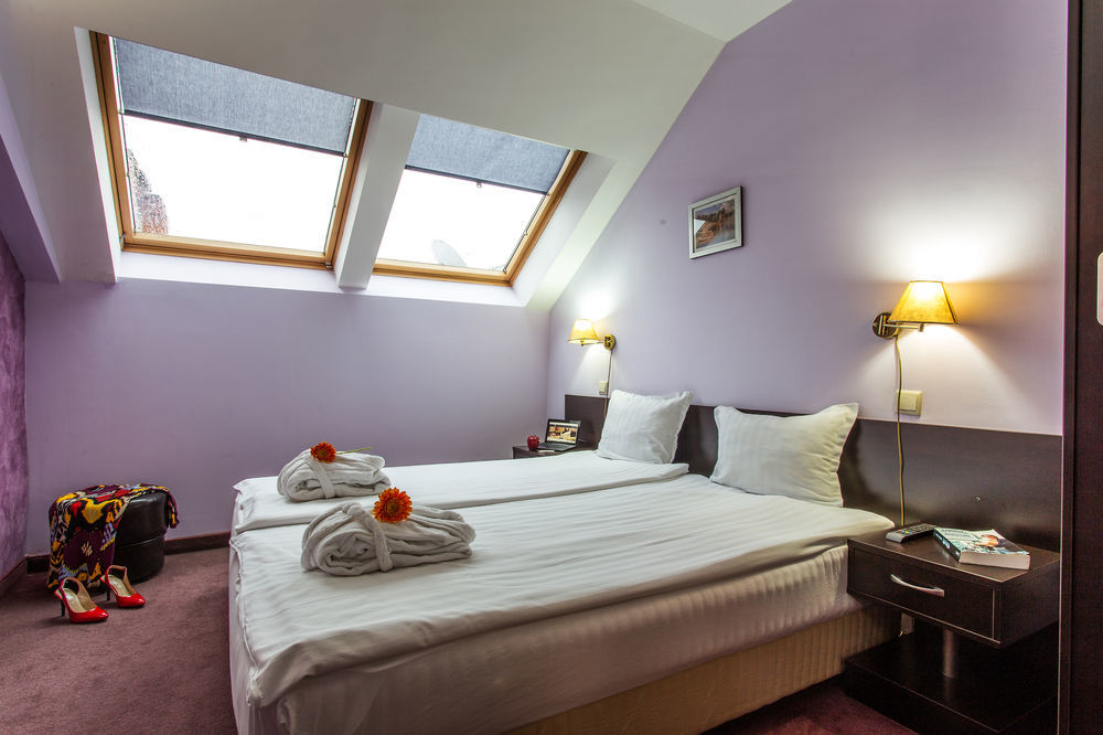 Art Plaza Hotel