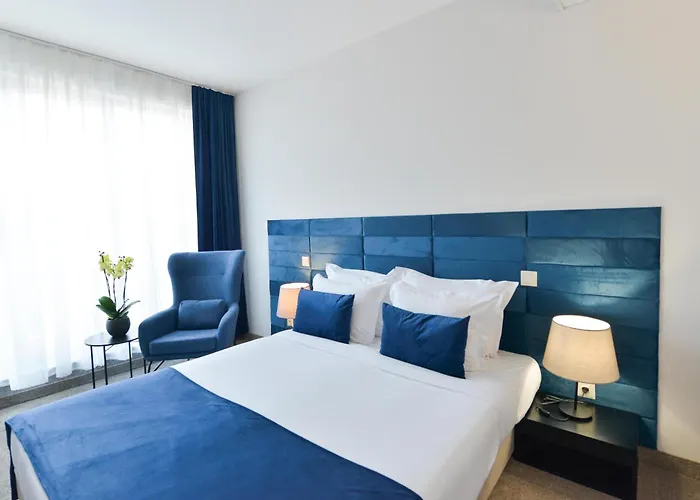 Art Plaza Hotel